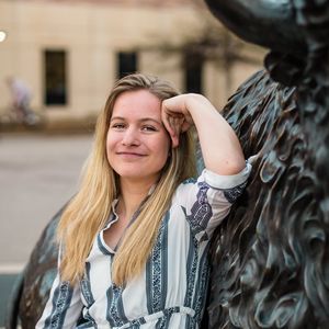 Meet your Posher, Genna